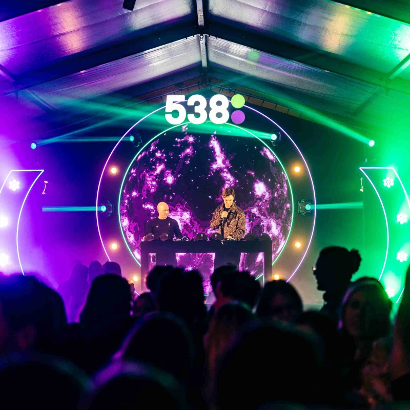 Radio 538 DJ's on tour boeken
